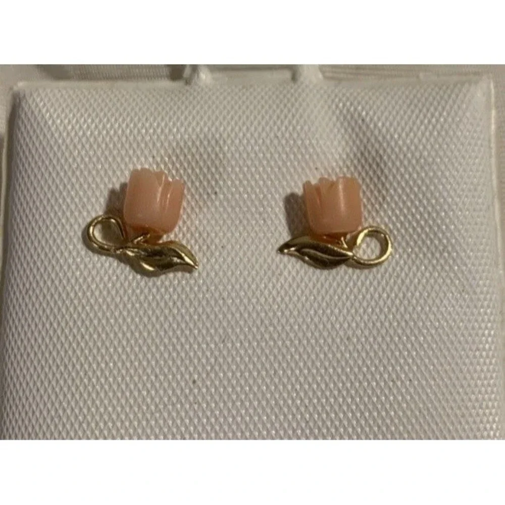 VINTAGE 14K GOLD ANGEL SKIN CORAL ROSES FLOWERS POST STUD EARRINGS